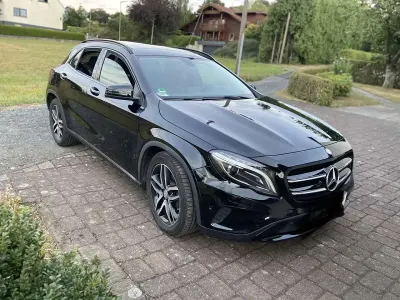 Gebraucht Mercedes GLA200 Urban 156 PS (114 kW) 2015 SUV