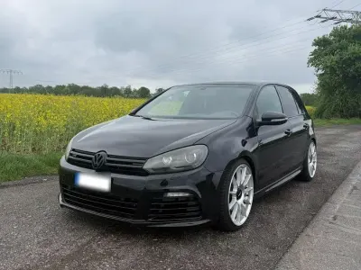 Gebraucht VW Golf VI R 271 PS (199 kW) 2011 Schwarz Kleinwagen