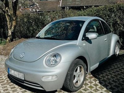 Silber Gebraucht 2002 VW Beetle Kleinwagen | 1.500 € (Fairer Preis)