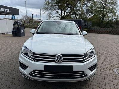 Gebraucht VW Touareg Terrain Tech 262 PS (192 kW) 2016 Weiß SUV