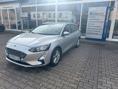 Silber Gebraucht 2022 Ford Focus Limousine | 20.390 € (Etwas zu teuer)
