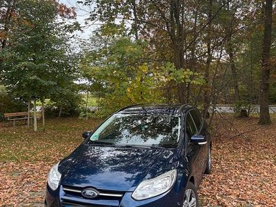 Gebraucht Ford Focus 116 PS (85 kW) 2013 Blau Kombi