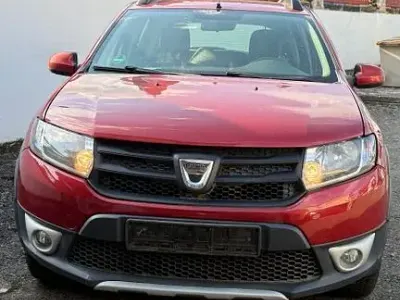 Gebraucht Dacia Sandero Prestige 90 PS (66 kW) 2016 Rot Limousine