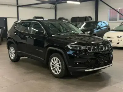 Gebraucht Jeep Compass Altitude 131 PS (96 kW) 2024 Schwarz SUV