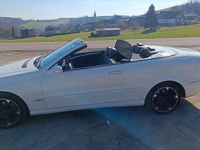 Gebraucht Mercedes CLK200 Avantgarde 184 PS (135 kW) 2008 Weiß Cabrio