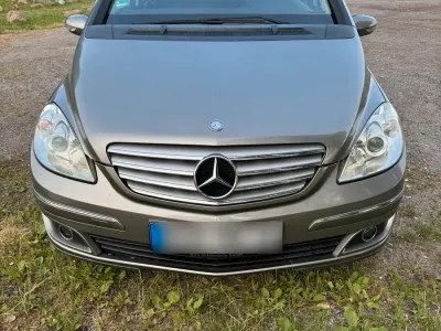 Gebraucht Mercedes B180 109 PS (80 kW) 2006 Grau Van / Kleinbus