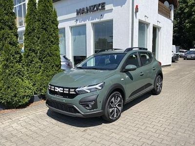 Nuova Dacia Sandero Expression 122 CV (89 kW) 2025 Verde Utilitaria