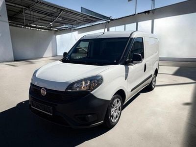 Usata Fiat Doblò 90 CV (66 kW) 2022 Bianco Monovolume