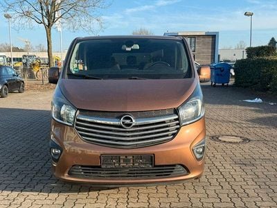 Gebraucht Opel Vivaro 145 PS (106 kW) 2017 Braun Van / Kleinbus