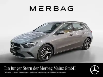 Używany Mercedes B200 163 KM (119 kW) 2025 Szary Minivan