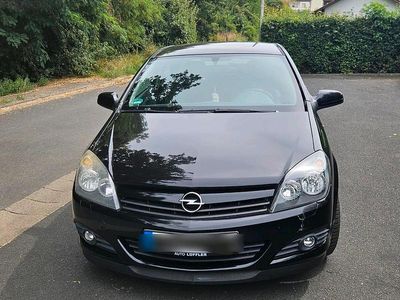 Opel Astra GTC