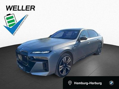 BMW M760e