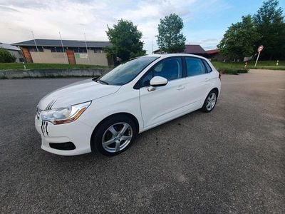 Gebraucht Citroën C4 100 PS (73 kW) 2014 Weiß Limousine