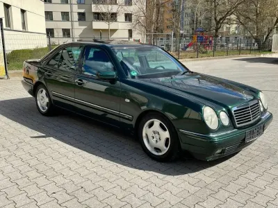 Brugt Mercedes E320 Avantgarde 224 HK (164 kW) 1995 Grøn Sedan