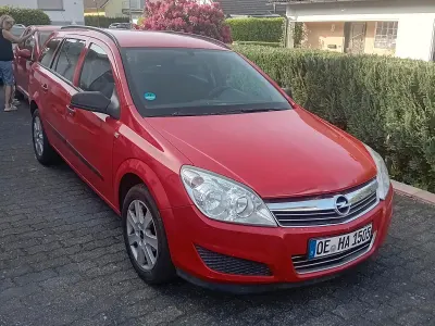 Gebraucht Opel Astra 100 PS (73 kW) 2009 Rot Kombi