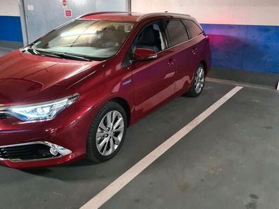 Toyota Auris Hybrid