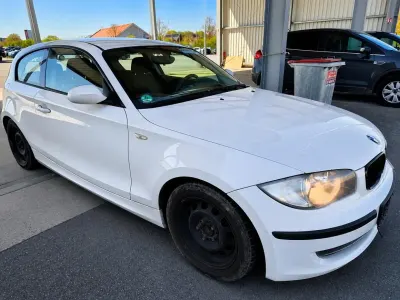 Gebraucht BMW 116 122 PS (89 kW) 2009 Weiß Kleinwagen