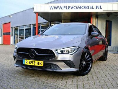 Grau Gebraucht 2022 Mercedes CLA180 Luxury Limousine | 23.950 € (Superpreis)