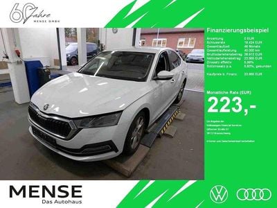 Moonweiß perleffekt Gebraucht 2023 Skoda Octavia Style Limousine | 23.955 € (Guter Preis)