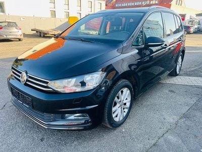 Gebraucht VW Touran Comfortline 150 PS (110 kW) 2016 Schwarz Van / Kleinbus