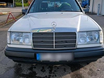 Weiß Gebraucht 1985 Mercedes 300 Limousine | 15.155 €