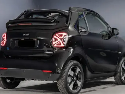 Gebraucht Smart ForTwo Coupé 60 kW (82 PS) 2023 Schwarz Cabrio