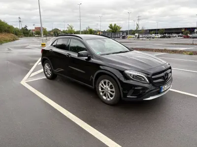 Gebraucht Mercedes GLA200 156 PS (114 kW) 2014 Schwarz SUV