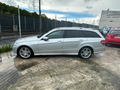 Gebraucht Mercedes E250 AMG 204 PS (150 kW) 2011 Silber Kombi