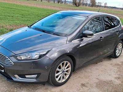Usata Ford Focus Titanium 125 CV (91 kW) 2015 Grigio Berlina