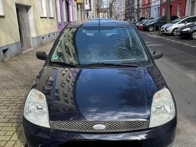 Gebraucht Ford Fiesta 60 PS (44 kW) 2004 Blau Kleinwagen
