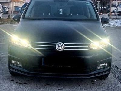 Blau Gebraucht 2016 VW Touran Comfortline Van / Kleinbus | 9.800 € (Teuer)