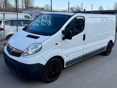 Gebraucht Opel Vivaro 114 PS (83 kW) 2014 Weiß Van / Kleinbus