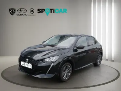 Gebraucht Peugeot 208 Allure 100 kW (136 PS) 2023 Schwarz Kleinwagen