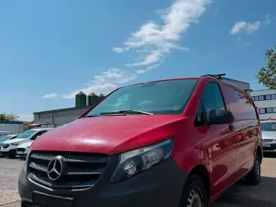 Gebraucht Mercedes Vito 88 PS (64 kW) 2016 Rot Van