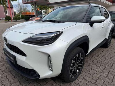 Neu Toyota Yaris Cross 131 PS (96 kW) 2026 Platinum white pearl SUV