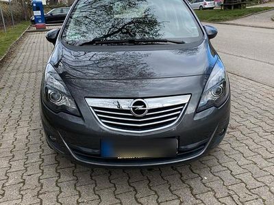 Begagnad Opel Meriva 140 HK (102 kW) 2010 Grå Minibuss