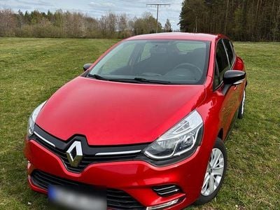Usata Renault Clio IV LIMITED 73 CV (53 kW) 2018 Rosso Utilitaria