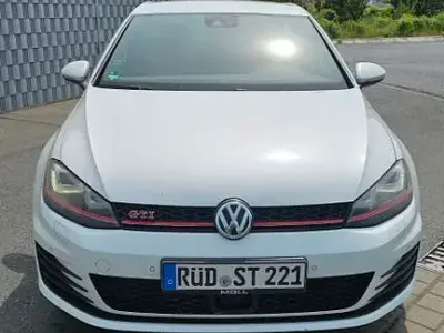 Second-hand VW Golf VII GTI 220 CP (161 kW) 2013 Alb Berlinǎ