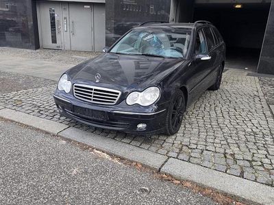 Gebraucht Mercedes C230 Avantgarde 200 PS (147 kW) 2005 Schwarz Kombi