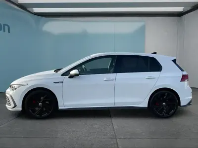 Gebraucht VW Golf VIII 200 PS (147 kW) 2022 Weiss Limousine