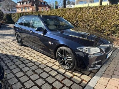 Gebraucht BMW 530 M Sport 258 PS (189 kW) 2016 Blau Kombi
