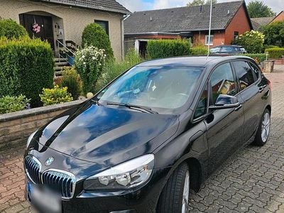 BMW 225