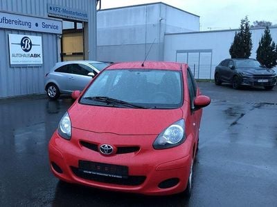 Gebraucht Toyota Aygo Cool 68 PS (50 kW) 2010 Rot Kleinwagen