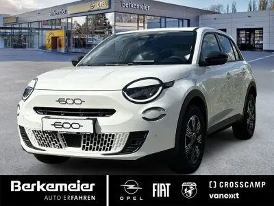 Neu Fiat 600 Business 110 PS (80 kW) 2026 Gelato weiß SUV