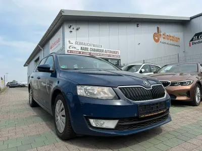 Gebraucht Skoda Octavia Ambition 105 PS (77 kW) 2014 Blau Kombi