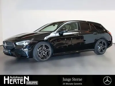 Gebraucht Mercedes CLA200 Shooting Brake AMG line 163 PS (119 kW) 2024 Lack kosmosschwarz Kombi