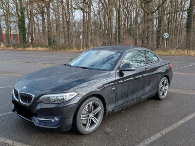 Schwarz Gebraucht 2015 BMW 220 Sport Line Coupé | 15.500 € (Guter Preis)