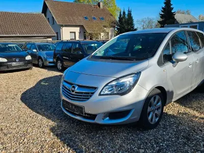 Gebraucht Opel Meriva Innovation 120 PS (88 kW) 2016 Silber Van / Kleinbus