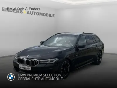 Gebraucht BMW 540 M Sport 340 PS (250 kW) 2022 Carbonschwarz metallic Kombi