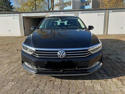 Schwarz Gebraucht 2018 VW Passat Business Kombi | 13.600 € (Superpreis)